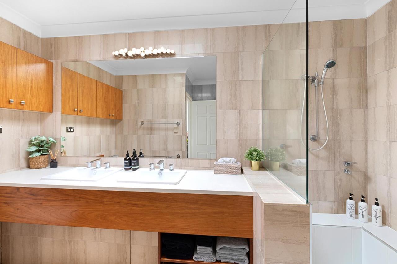 Montipora Unit 3 - In The Heart Of Airlie, Wi-Fi And Netflix Apartment Airlie Beach Ngoại thất bức ảnh